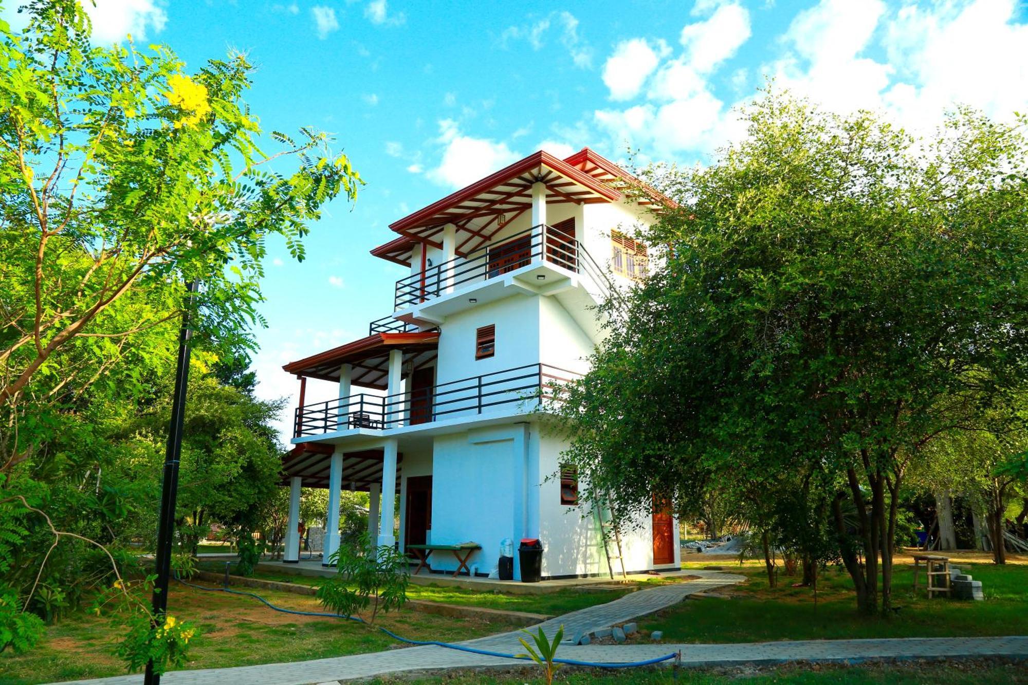 Lake Villa Resort Tissamaharama Luaran gambar