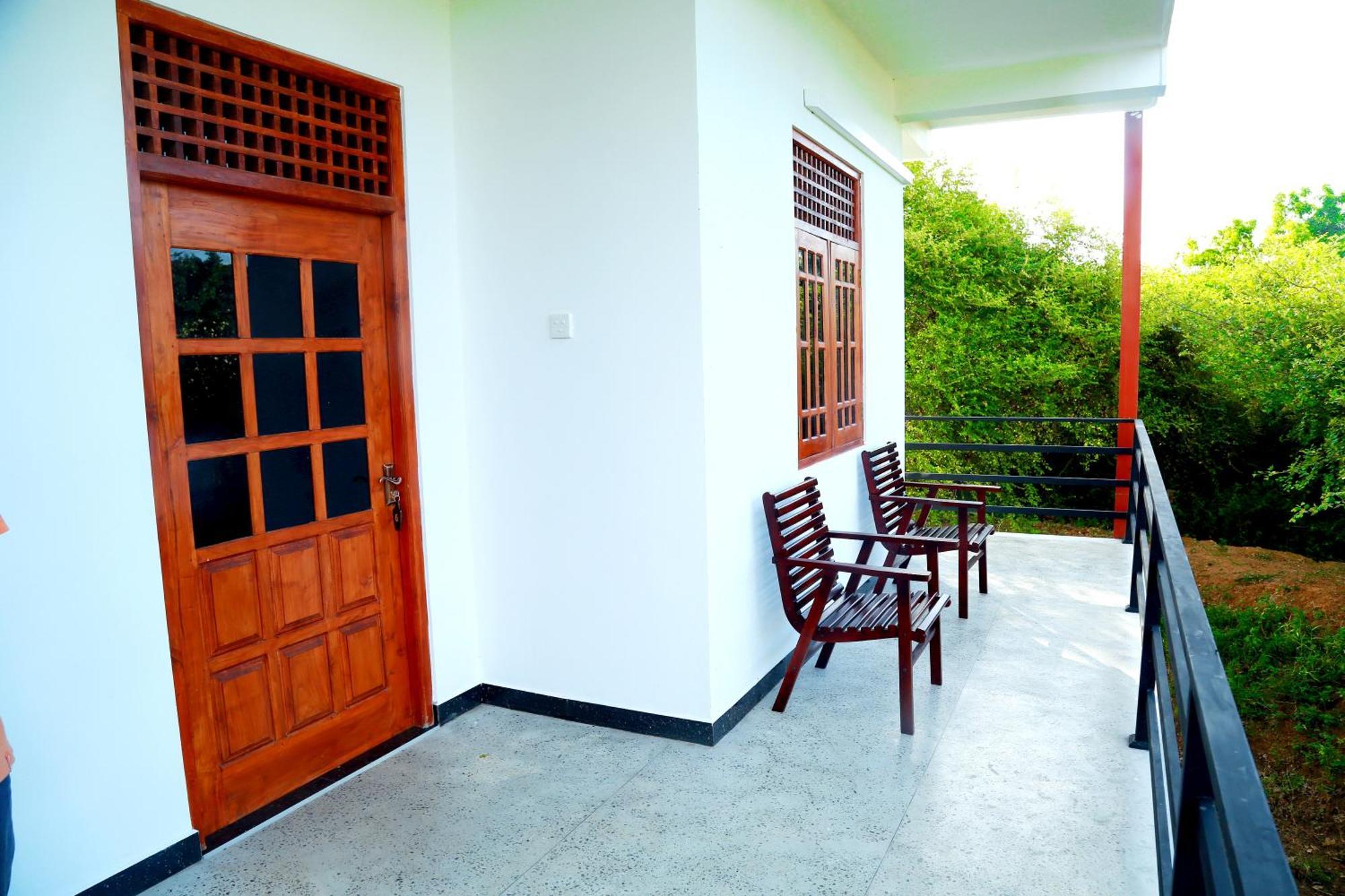 Lake Villa Resort Tissamaharama Luaran gambar